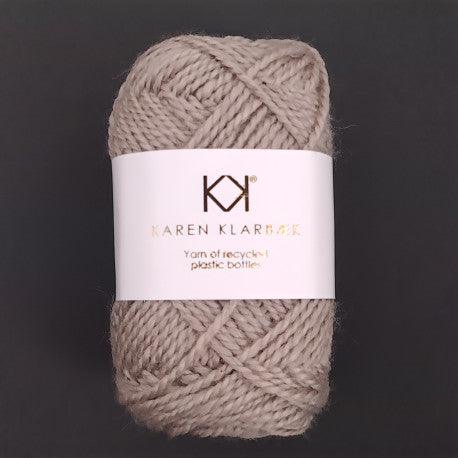 Recycled bottle yarn karen K.