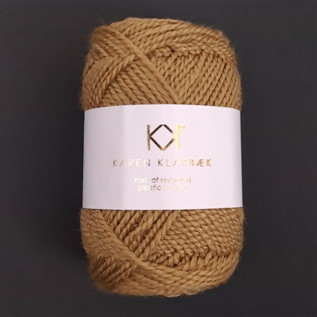Recycled bottle yarn karen K.